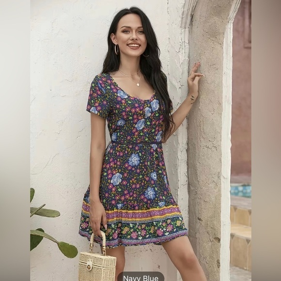 Bohemian Floral Pattern Dress - Picture 3 of 16